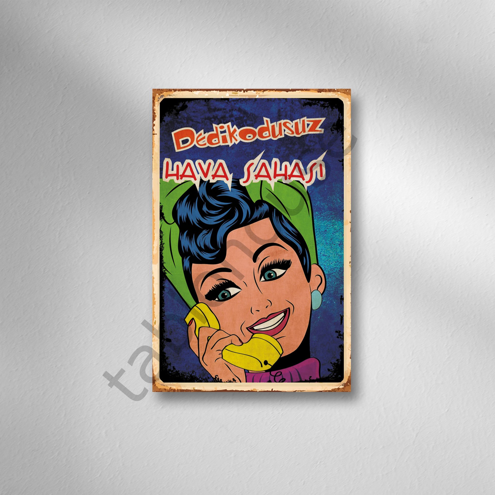 Dedikodusuz Hava Sahası Retro Ahşap Poster