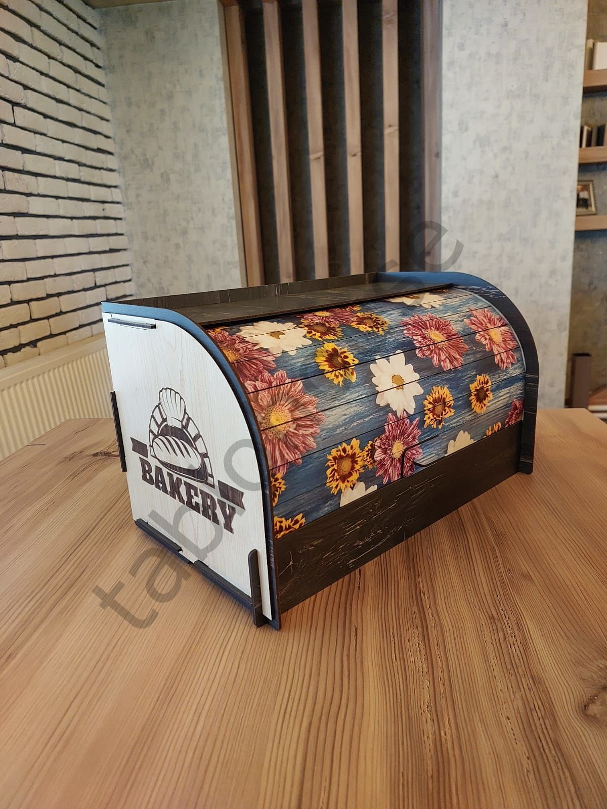 Ahşap Ekmeklik , Ekmek Dolabı