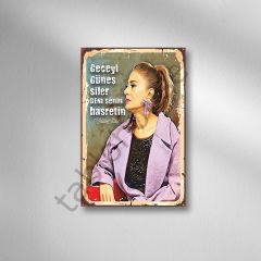 Yıldız Tilbe ''Geceyi Güneş Siler Beni Senin Hasretin'' Retro Ahşap Poster